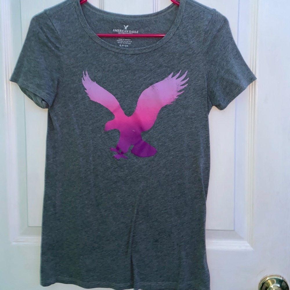 american eagle t shirt
